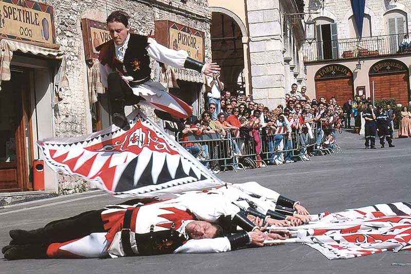 Il Fiocco - Sbandieratori di Assisi