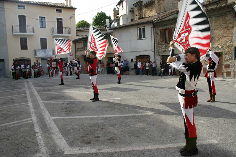 La Piccola Squadra - Sbandieratori di Assisi