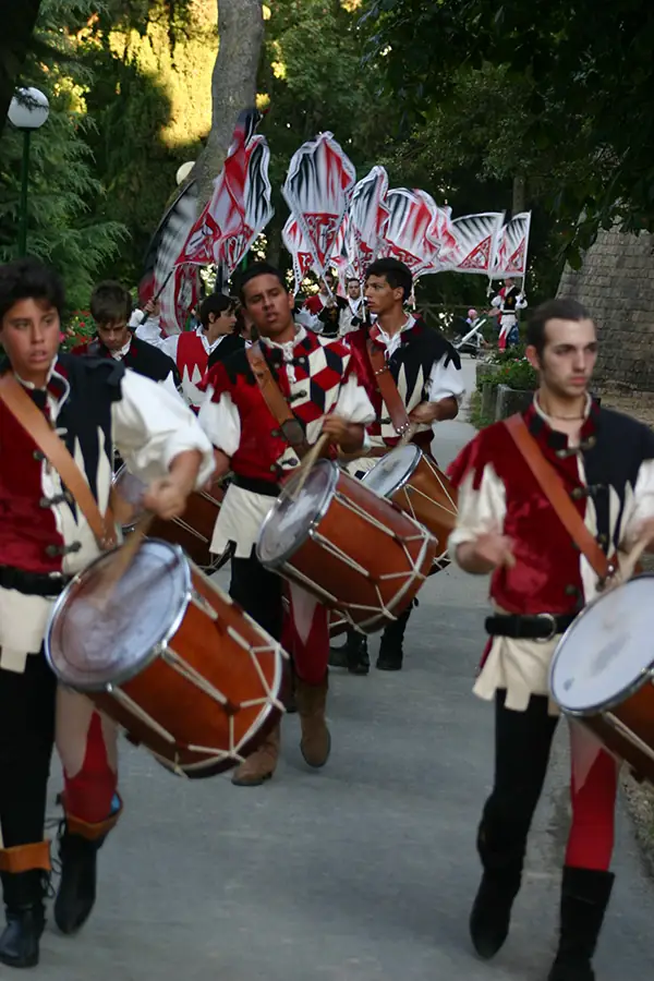 Sbandieratori di Assisi a Avellino nel 2007
