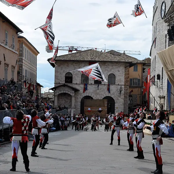 Sbandieratori di Assisi ad Assisi nel 2011