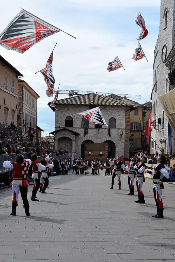 Sbandieratori di Assisi ad Assisi nel 2011
