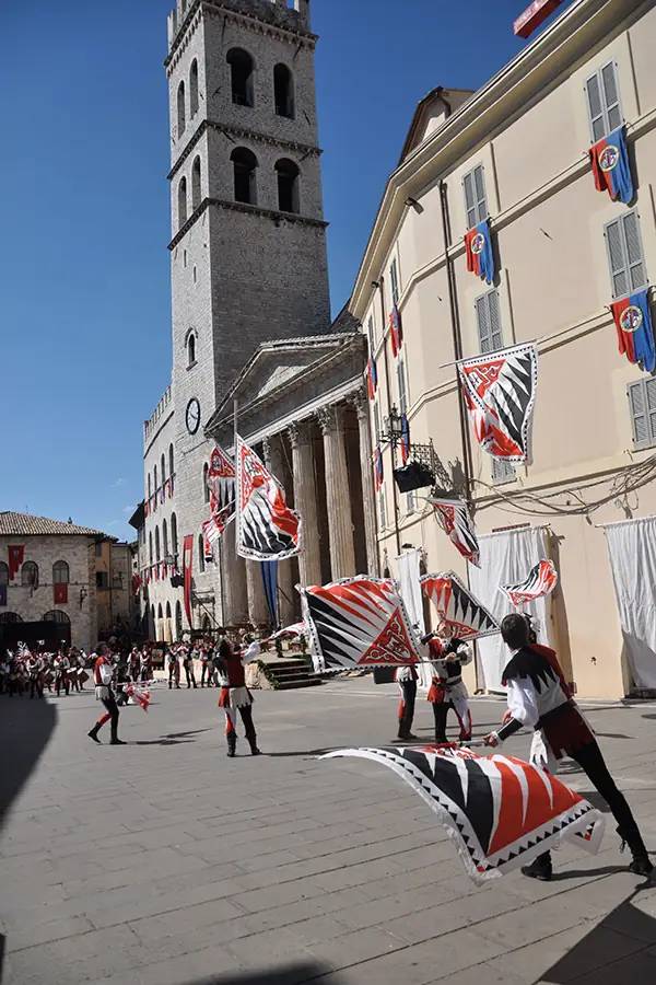 Sbandieratori di Assisi ad Assisi nel 2012