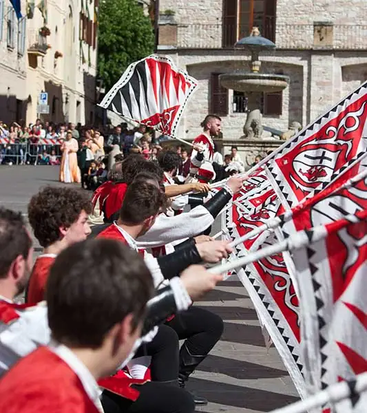 Sbandieratori di Assisi ad Assisi nel 2014, foto d’archivio