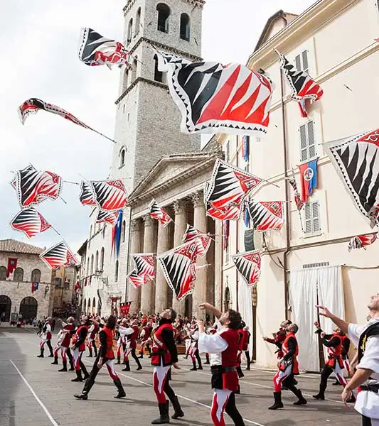 Sbandieratori di Assisi ad Assisi nel 2015, foto d’archivio