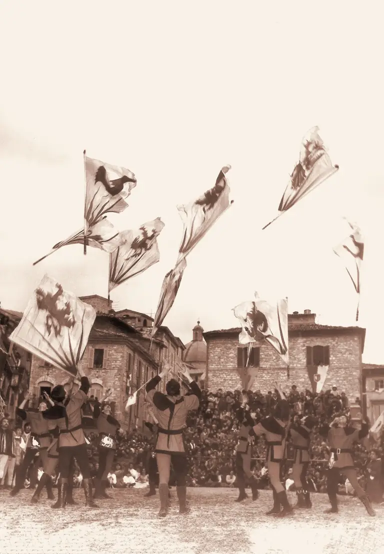 Sbandieratori di Assisi ad Assisi nel 1979