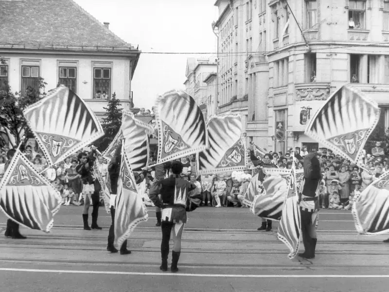 Sbandieratori di Assisi a Ungheria nel 1989