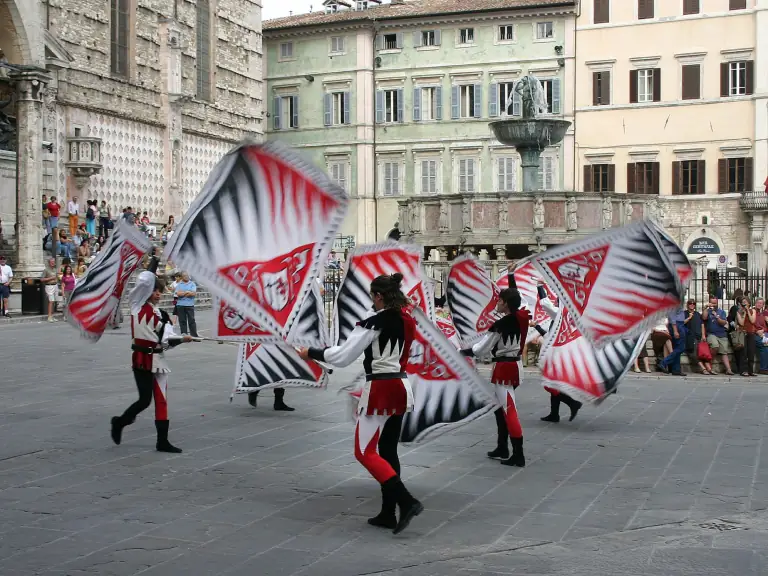 Sbandieratori di Assisi a Perugia nel 2006