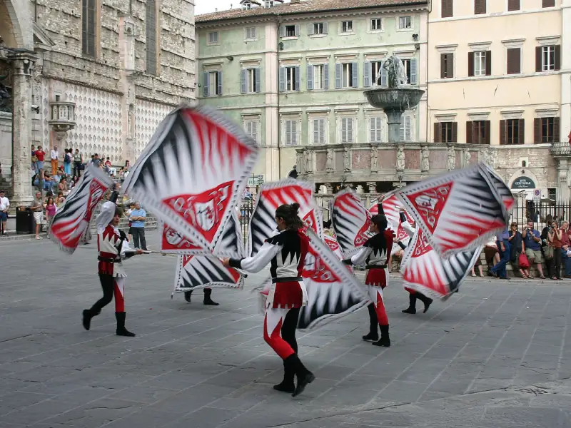 Sbandieratori di Assisi a Perugia nel 2006