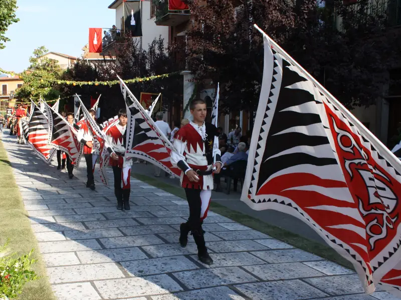 Sbandieratori di Assisi a Montelibretti nel 2009
