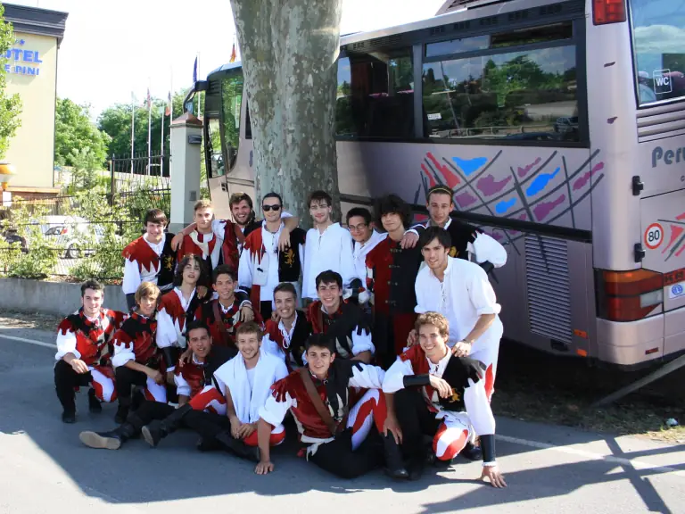 Sbandieratori di Assisi a Melfi nel 2011