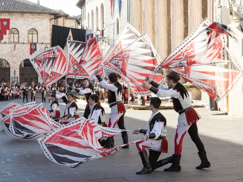 Sbandieratori di Assisi ad Assisi nel 2017