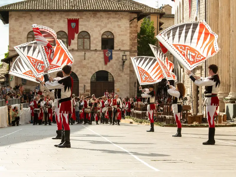 Sbandieratori di Assisi ad Assisi nel 2025