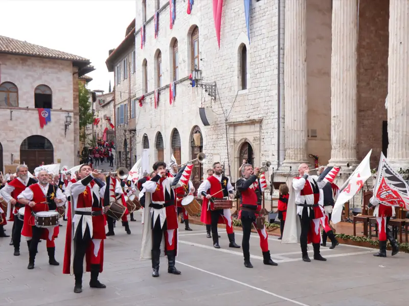 Sbandieratori di Assisi ad Assisi nel 2025